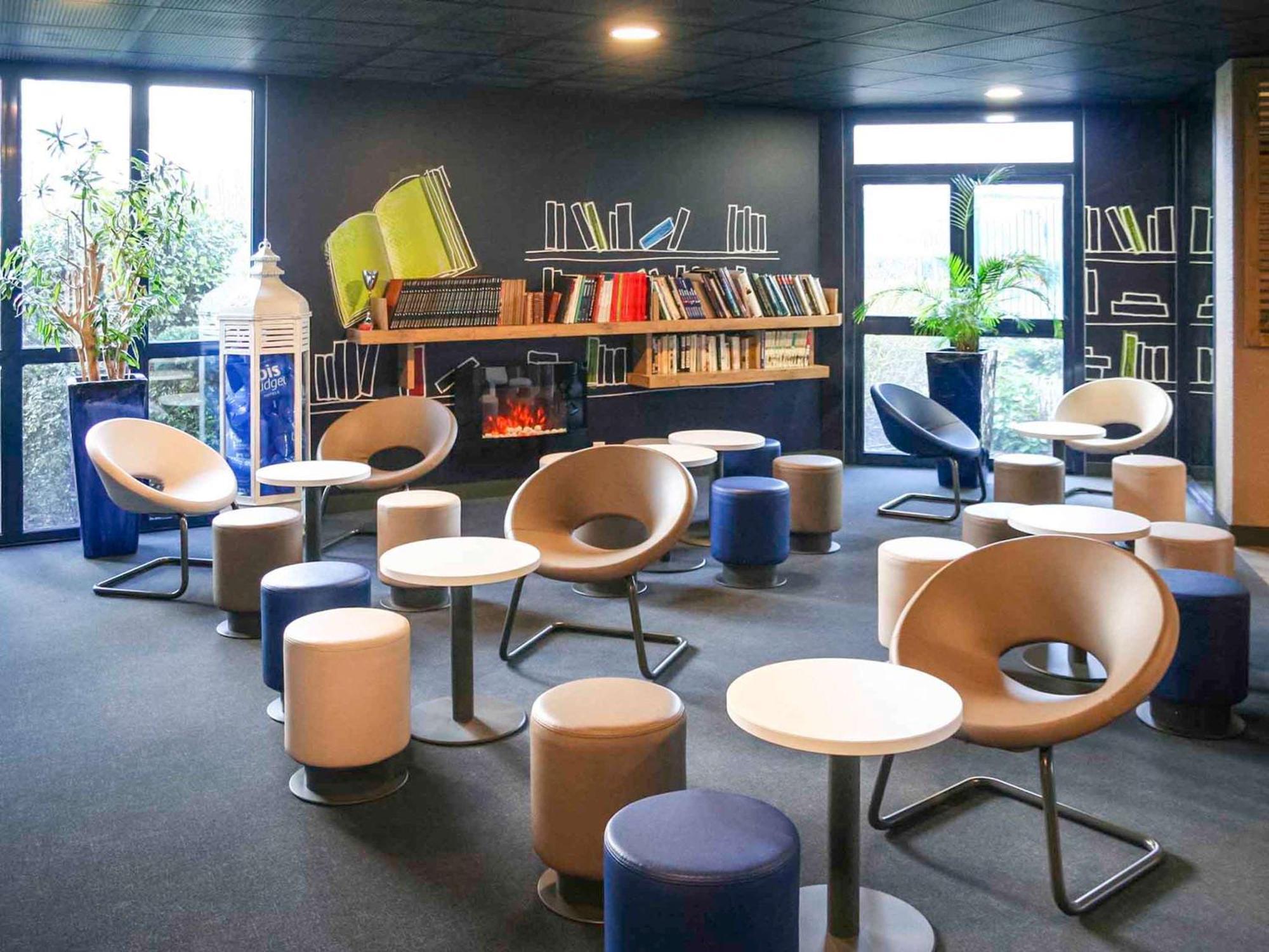 Ibis Budget Marne La Vallee Pontault Combault 외부 사진