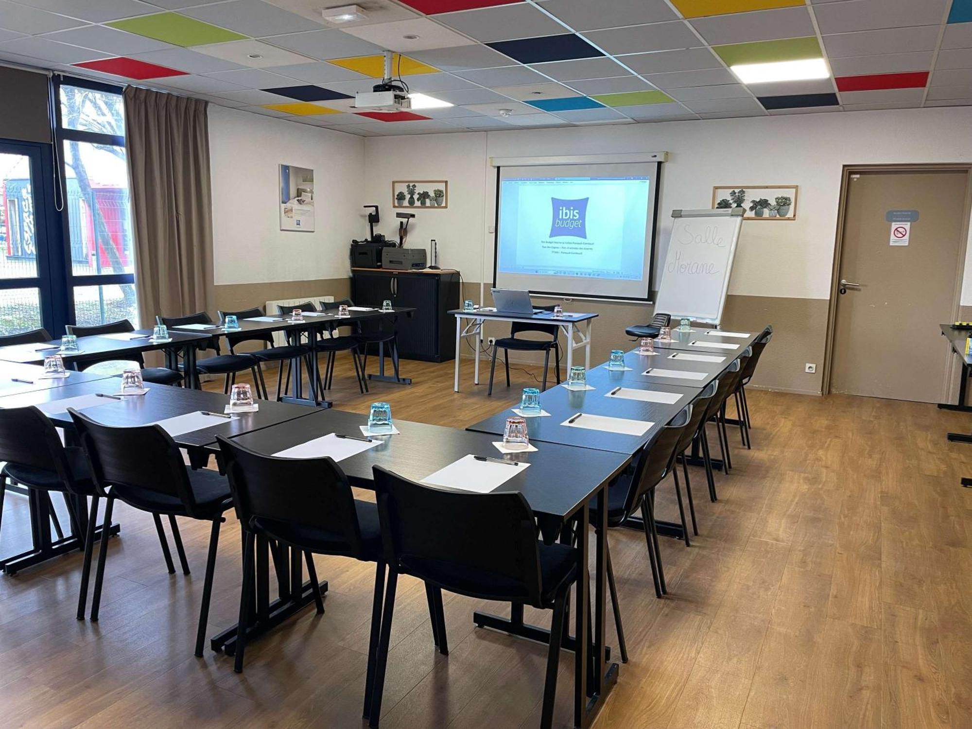 Ibis Budget Marne La Vallee Pontault Combault 외부 사진